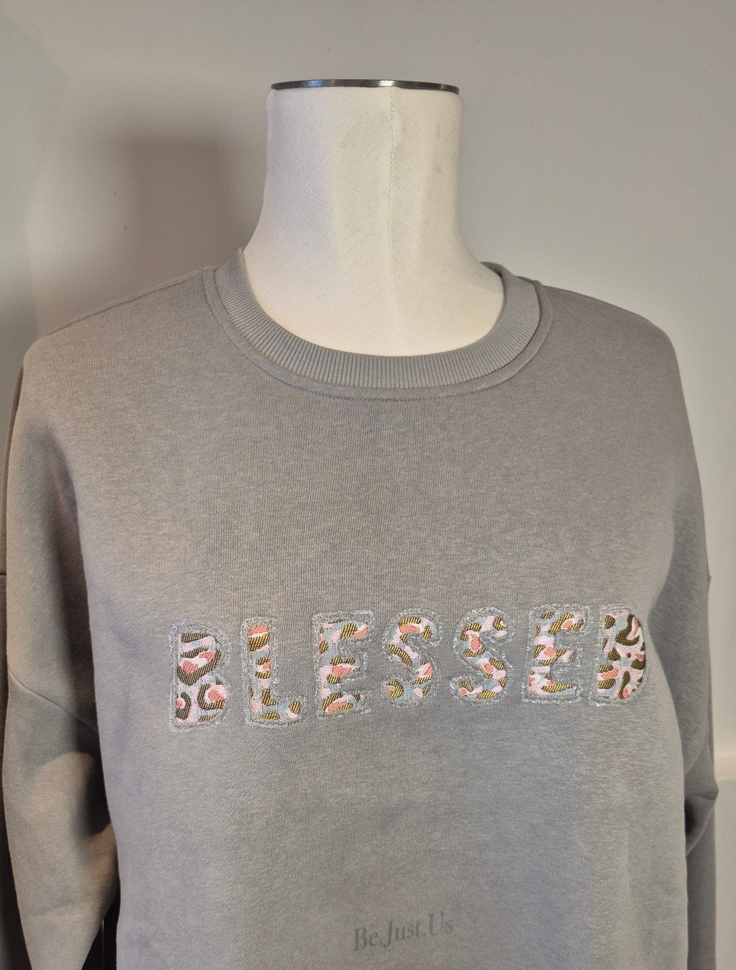 Sweat Oversize gris “Blessed”