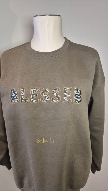 Sweat Oversize kaki “Blessed”