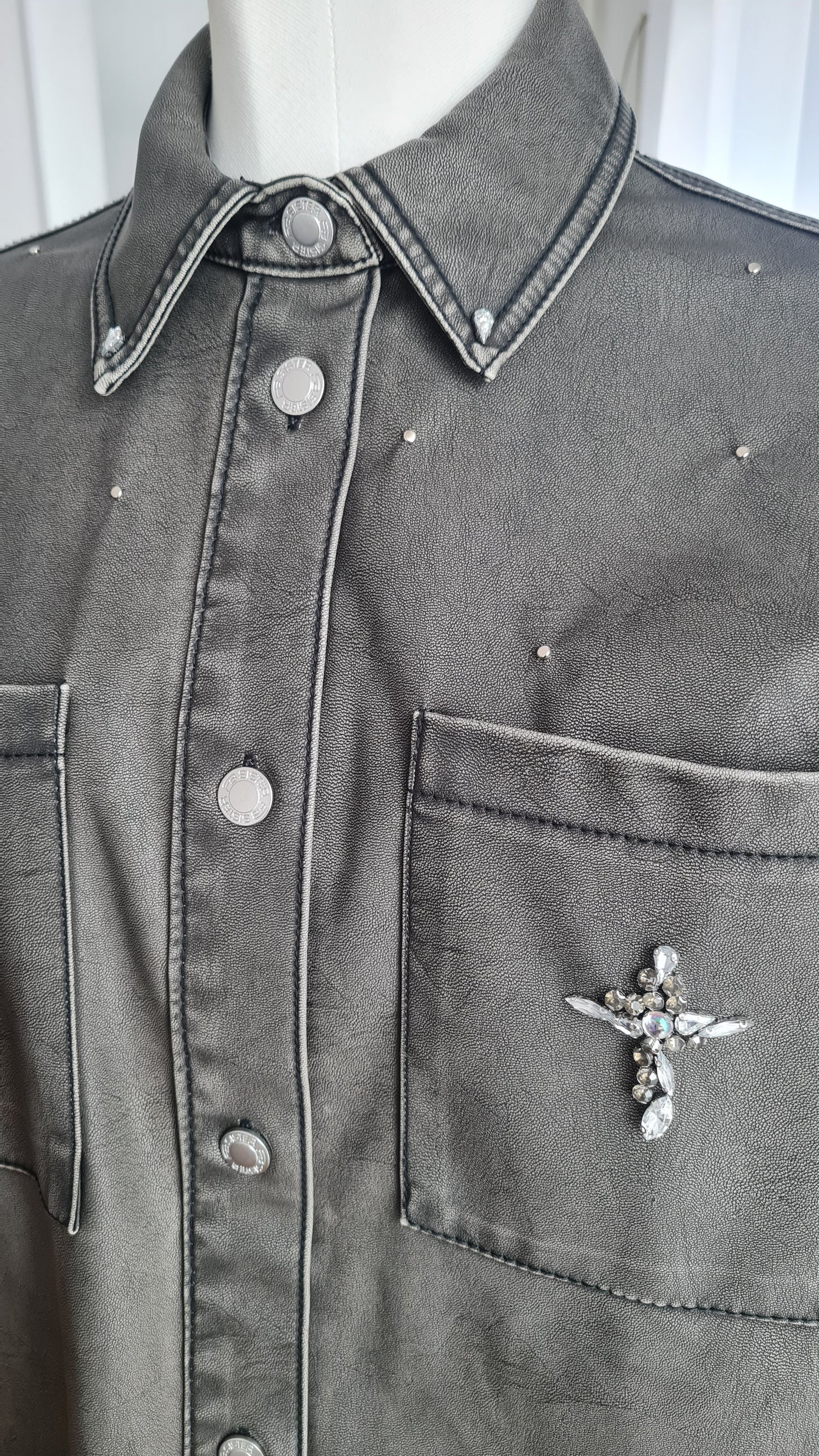 Surchemise en Similicuir "Croix de Strass"