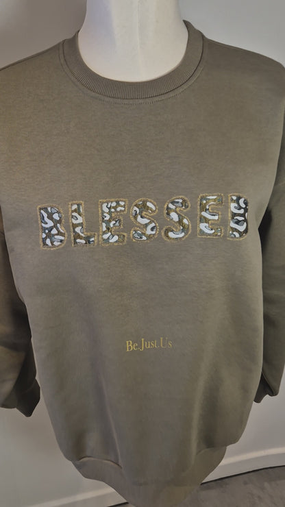 Sweat Oversize kaki “Blessed”